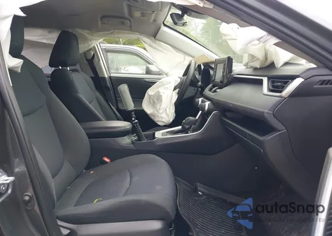 2019 Toyota Rav4 Le z USA, uszkodzony, nr VIN JTMF1RFV3KD033374